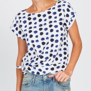 Noir Knot Hem Top
